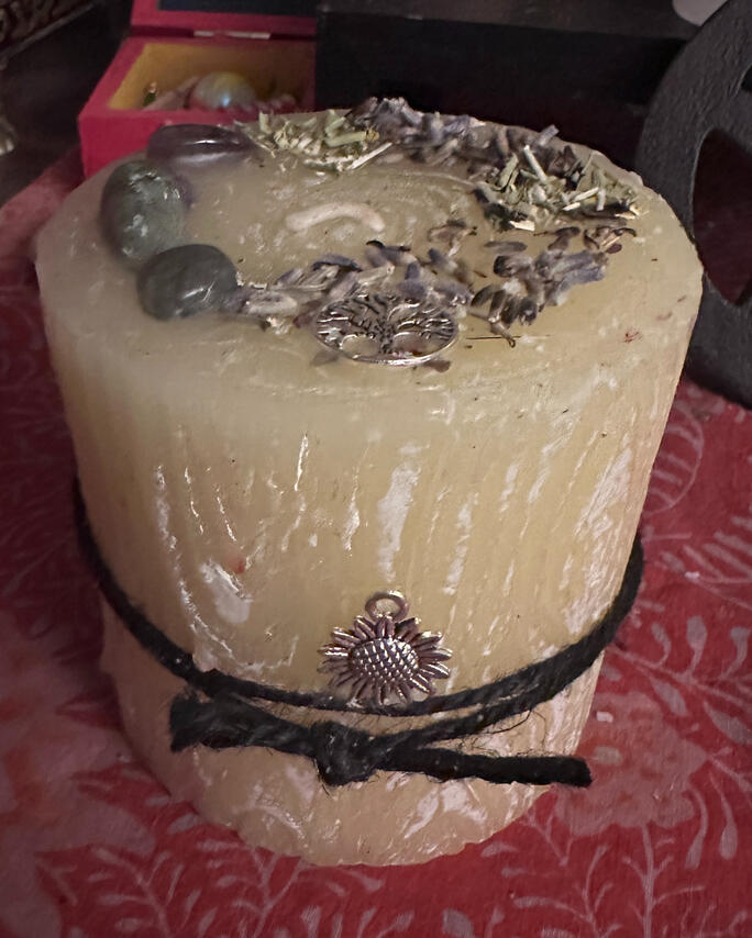 Protection Candle (upcycled)